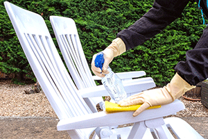 Cleaning-and-Brightening-Garden-Furniture