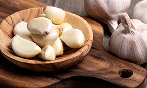 Garlic Helps Reduce Cholesterol Levels